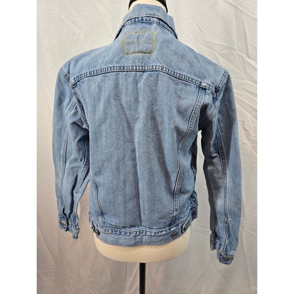 Vintage Levi's Women's Light Wash Denim Trucker Jacket Size S - Picture 4 of 7